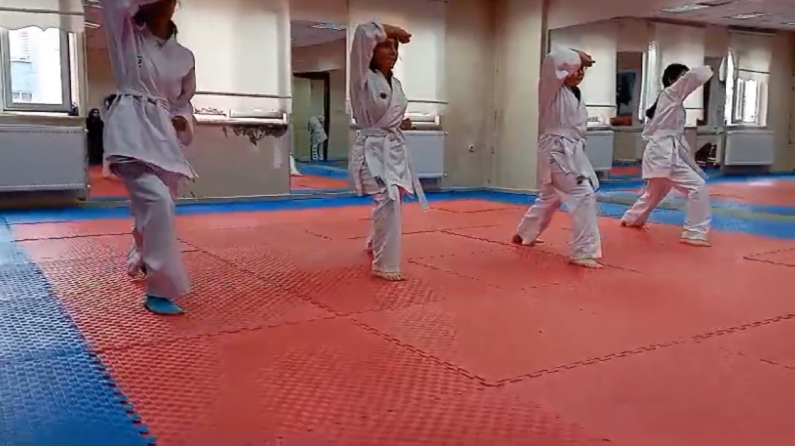 Okulumuz Karate Kursu Kuşak Sınavı